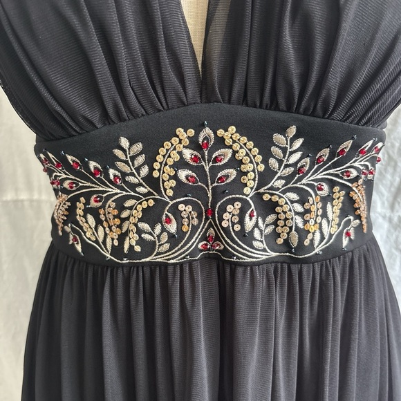 Maggy London Black Backless Dress with Embroidered Detail - Picture 3 of 7